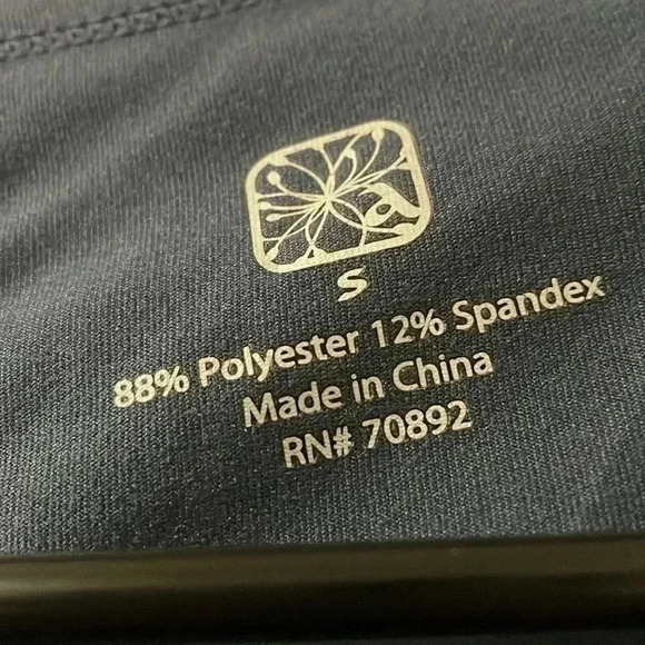 Yoga Shirt Size S - Picture 3 of 4